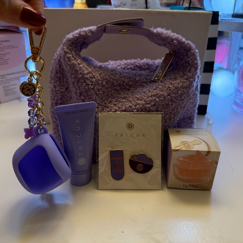 Tatcha Kissu Lip Mask (Full size) WITH LIP KEYCHAIN, Mini Rice Wash, Pins, & Bag